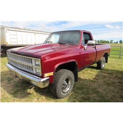 1982 GMC 1500 LONG BOX 1/2 TON TRUCK