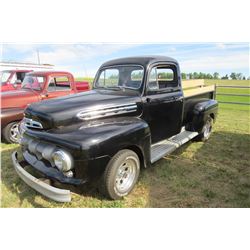 1952 FORD F1 - 1/2 TON TRUCK