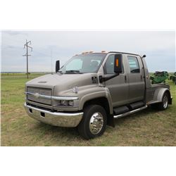 2005 GM KODIAK 4500 QUAD CAB 2X4 TRUCK