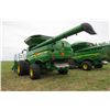 Image 2 : 2012 JOHN DEERE S680 COMBINE