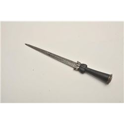 18CF-14 SCOTTS DAGGEREarly (16th-17th) century Scottish ballock  dagger in classic form with well-fo