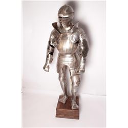 18AT-1 MAXIMILLIAN STYLE FLUTED ARMORVictorian era armourer’s copy of Maximiilin  fluted armor proba