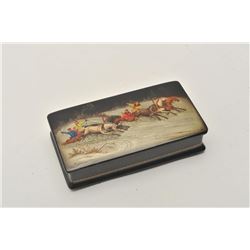 18BZ-3 RUSSIAN LACQUER BOXFine signed Russian Lacquer box. Vintage  pre-war in excellent mint condit