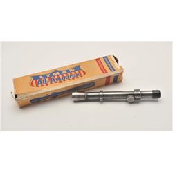 17ML-5 LYMAN "ALL AMERICAN" 4X SCOPER. Noske 2 ½ X fixed power rifle scope.  The  scope is in good o