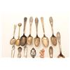 Image 1 : 17FF-5 GOOD LOT OF SOUVENIERLot of vintage spoons, including many old  commemoratives, etc.       Es