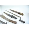 Image 2 : 17JR-220 KNIFE LOTLot of 5 knives and bayonet. Chinese knife  with flared blade. Another crude Asian