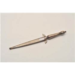 18AR-93 FABRICADO TOLEDOFabricado Toledo dagger with matching metal  sheath, etched and gilt; approx