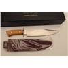 Image 5 : 18CD-3 2002 CAMILLUS2002 Camillus “Our Very Best” knife with clip  point blade and tiger maple grip.
