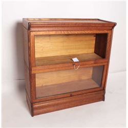 18EMY-2 LAWYER'S BOOKCASEAntique quarter sawn oak two stack lawyer’s  bookcase with base and upper c