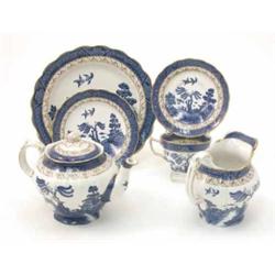 An early 20th century Booths 'Real Old Willow' thirty piece tea service, including tea pot, milk...
