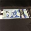 Image 2 : Canada $5 Bill 2013