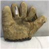 Image 1 : LOT203: Vintage Reach Baseball Glove - Rare Find !