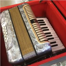 LOT212: Accordion