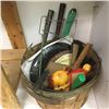 Image 1 : LOT335: Basket : Rural Vintage Items
