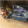 Image 1 : LOT358: Combo: Train Case w/Ladies Items