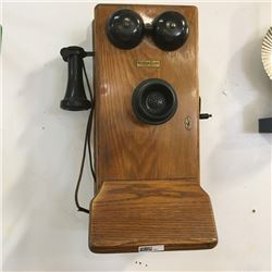 LOT465: Wood Box Phone