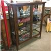 Image 1 : LOT467: China Cabinet