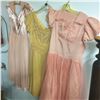 Image 1 : 3 Vintage Dresses