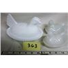 Image 2 : 5 white Milk Glass Hens on Nest Carnival Glass