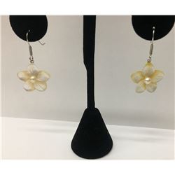 Yellow Shell .925 Sterling Silver Earring 1.50g
