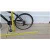 Image 26 : Kent Glendale Comfort Series Men's Black Shimano Gears 7 Speed Bike w/ Carrier