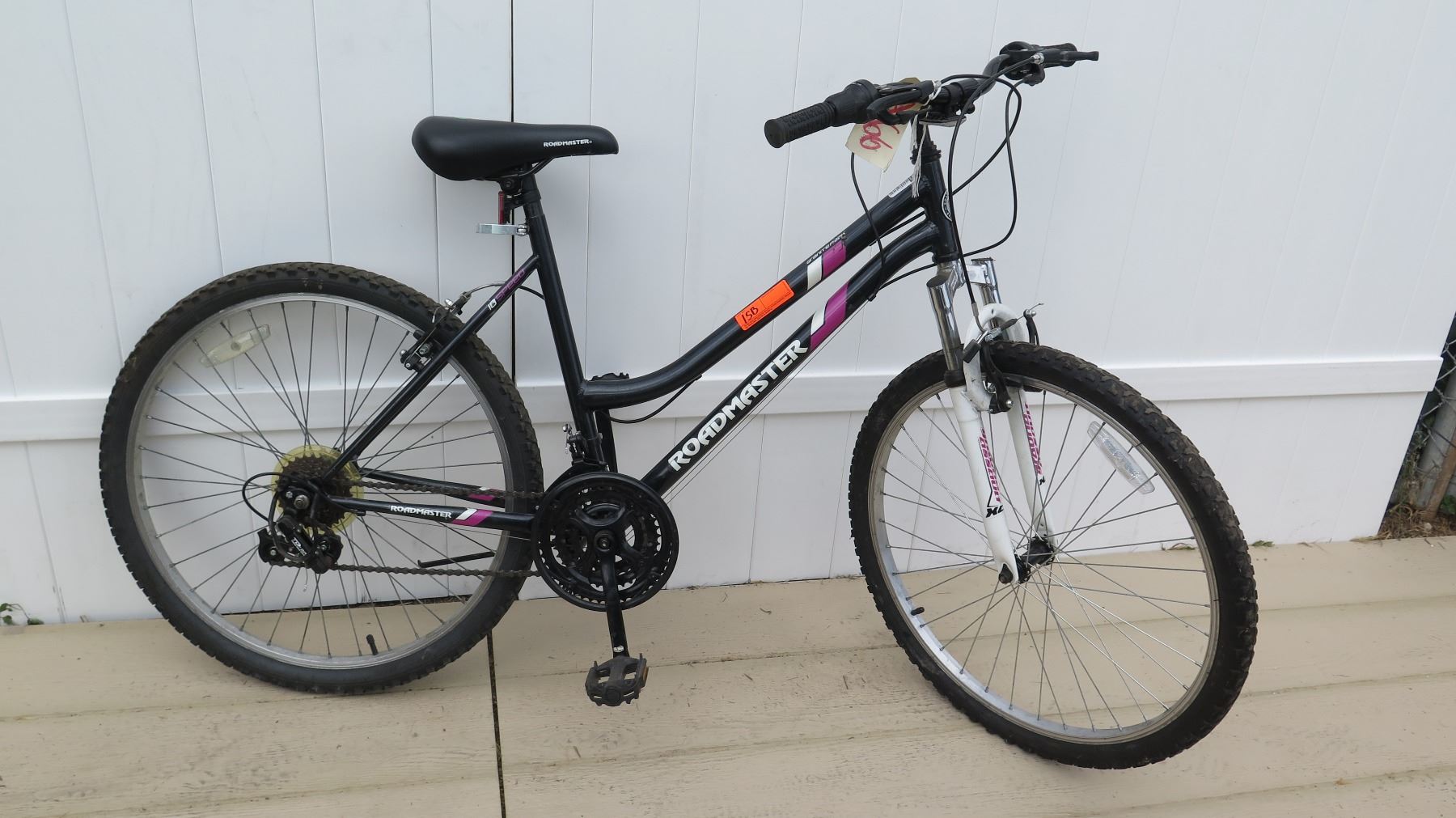 Roadmaster Granite Peak Women S Ground Assault 18 Speed Mountain Bike Oahu Auctions