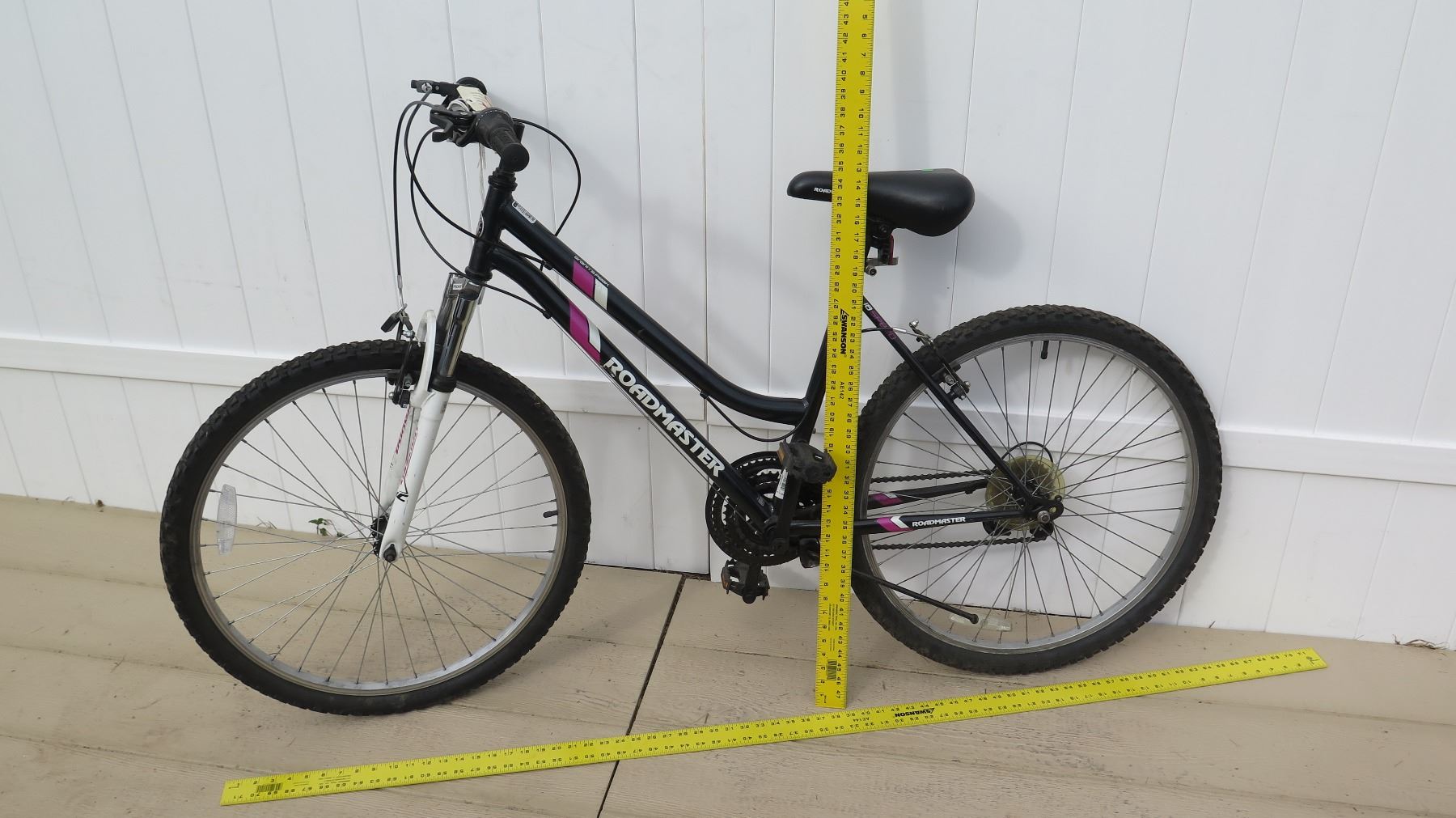 Roadmaster Granite Peak Women S Ground Assault 18 Speed Mountain Bike Oahu Auctions