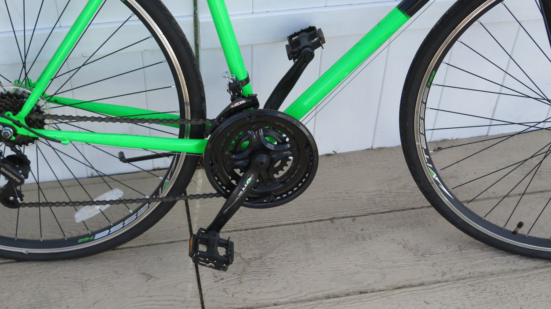 Kent 700c Series Radius Men S Neon Green Black Roadtech Road Bike Oahu Auctions Kent 700c Series Radius Men S Neon Green Black Roadtech Road Bike Oahu Auctions