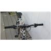 Image 8 : Roadmaster White Women's Road Bike
