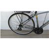 Image 2 : Schwinn Network 1 Men's Gray Hybrid Road Bike w/ Carrier