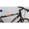 Image 8 : Cannondale F300 Men's 8 Speed Shimano Defore Equipped Black Road Bike