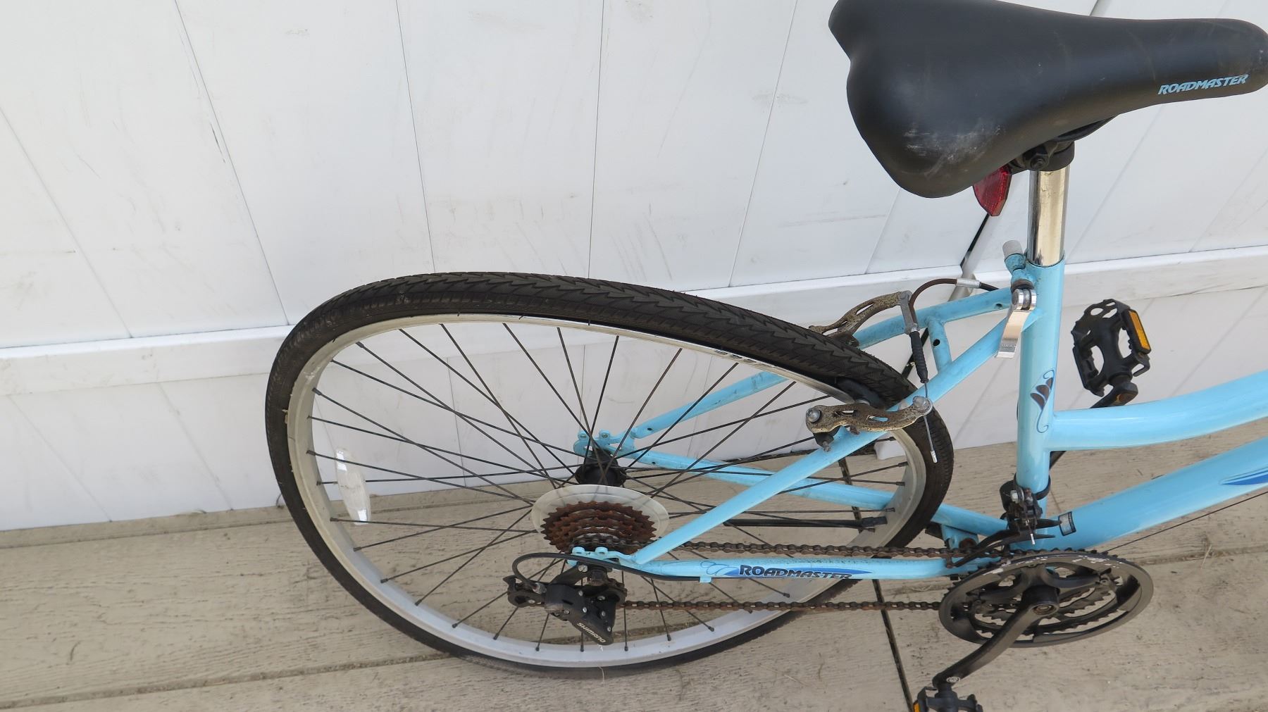 roadmaster 700c adventures bicycle