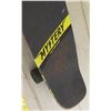 Image 8 : Mystery Destroyer Skateboard - Yellow Deck, Black Wheels