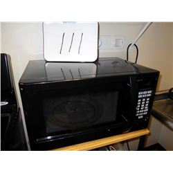NEWER MICROWAVE