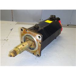 FANUC A06B-0147-B675 AM22/200O AC SERVO MOTOR ** BROKEN PLASTIC CAP!! SEE PICS!!