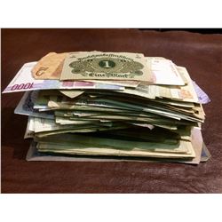 Estate Sale: Lot of World Banknote 250 GR