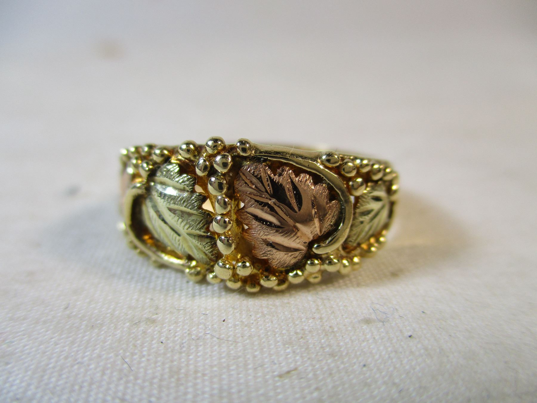 Black Hills Gold Ring South Dakota Size 8 1/2