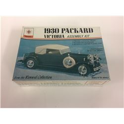 RENWAL 1930 PACKARD VICTORIA UNASSEMBLED MODEL KIT (IN BOX)