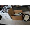 Image 1 : BOX OF SUPPORT BELTS KNEEPADS AND WORK GLOVES