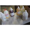 Image 1 : BOX OF ASSORTED JUGS OF FLAVOR EXTRACT