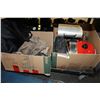 Image 1 : LOT OF TOOL BELTS, LUNCH BOXES, AND KITCHEN ITEMS