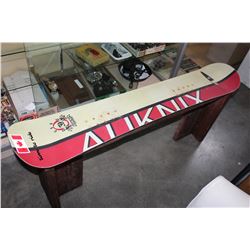 AUKNIX SNOWBOARD BENCH