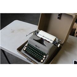 COMMODORE TYPEWRITER