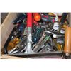 Image 2 : WOOD CRATE OF TOOLS