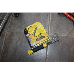 STAPLER AND HAMMER STAPLER