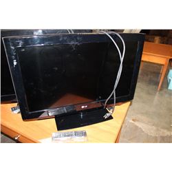 LG 32 INCH FLATSCREEN TV