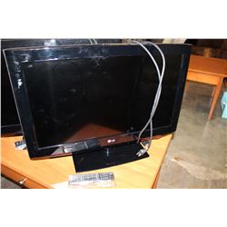 LG 32 INCH FLATSCREEN TV