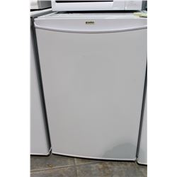 WHITE KENMORE BAR FRIDGE