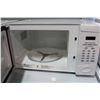 Image 2 : WHITE KENMORE MICROWAVE