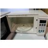Image 2 : WHITE KENMORE MICROWAVE